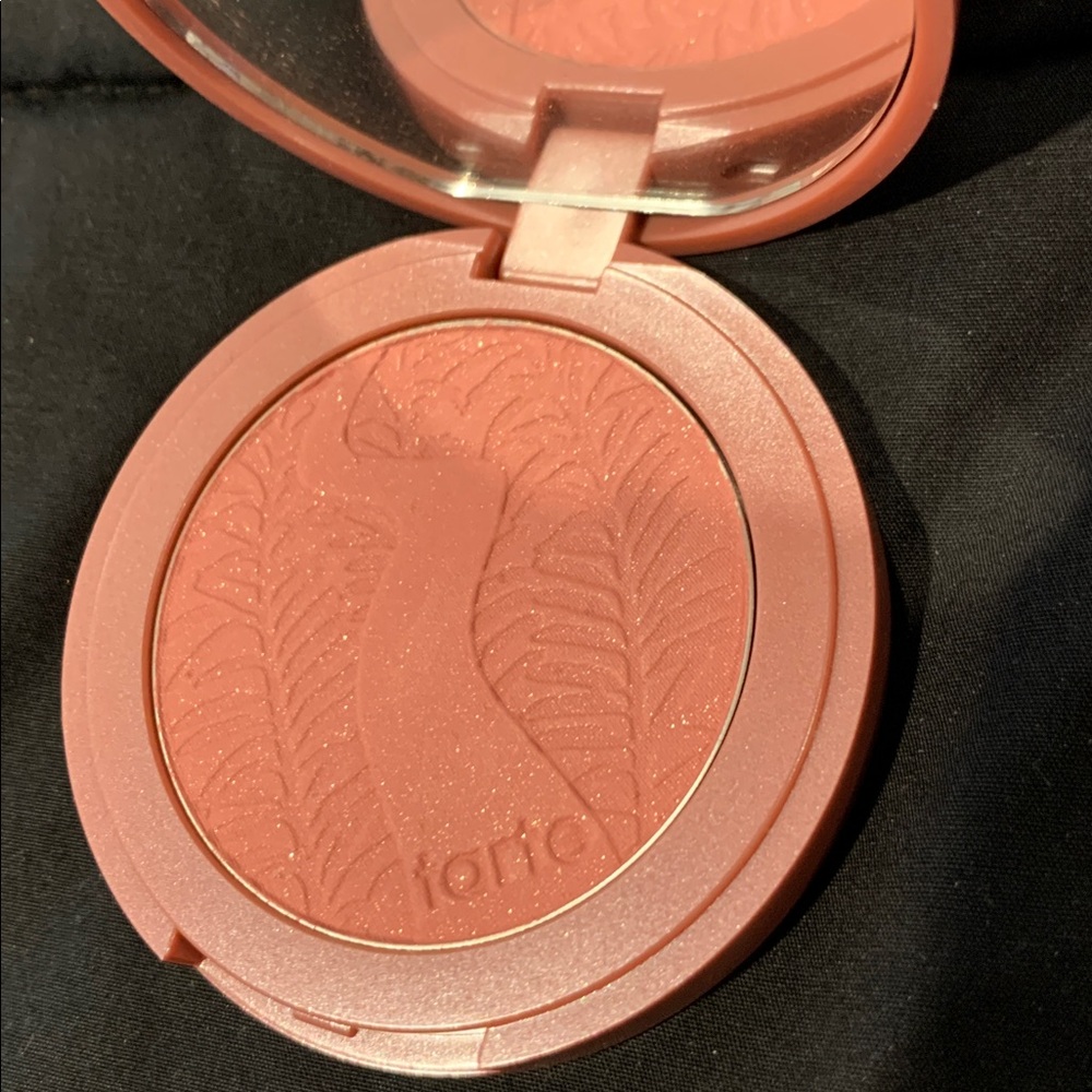 Amazonian clay 12 hours blush dazzled